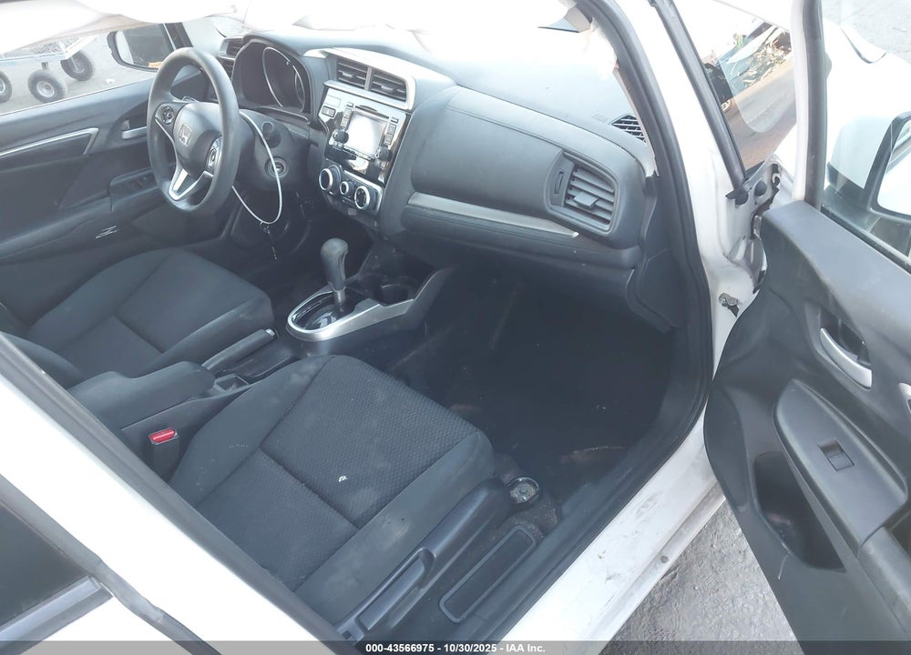 2018 HONDA FIT LX VIN: 3HGGK5H40JM727619