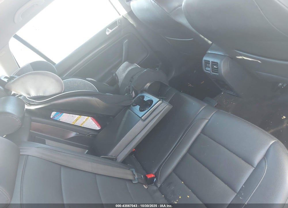 2011 VOLKSWAGEN JETTA TDI VIN: 3VWPL8AJ0BM618153