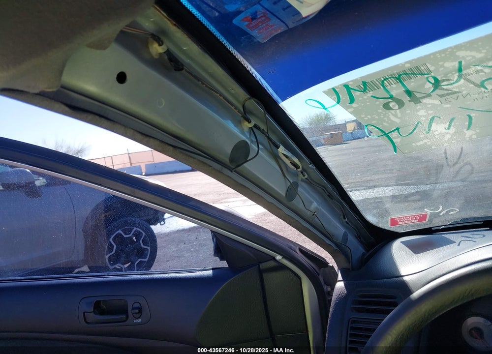 2002 HONDA CIVIC LX VIN: 1HGEM22592L024251