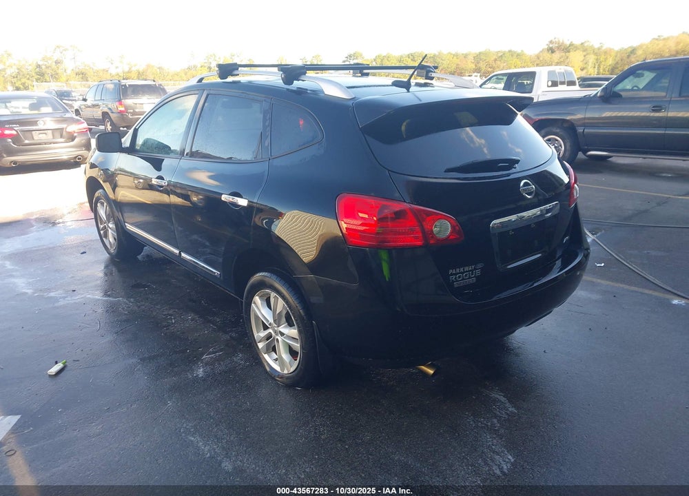 2015 NISSAN ROGUE VIN: JN8AS5MV0FW759954