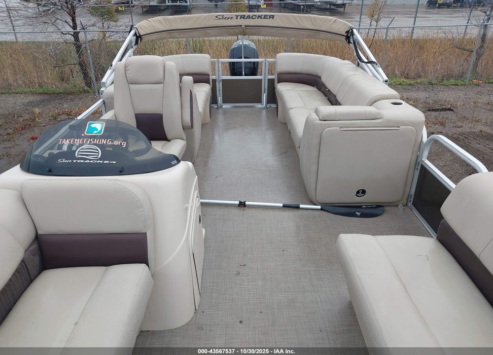 2019 SUNTRACKER FB22BLX VIN: BUJ93106I819