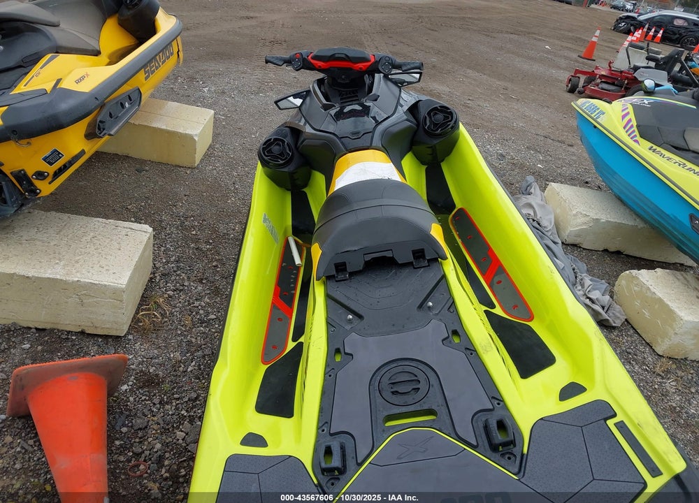 2018 SEADOO RXT-X 300 VIN: YDV13469C818