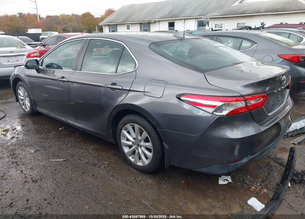 2019 TOYOTA CAMRY LE VIN: 4T1B11HK7KU688149