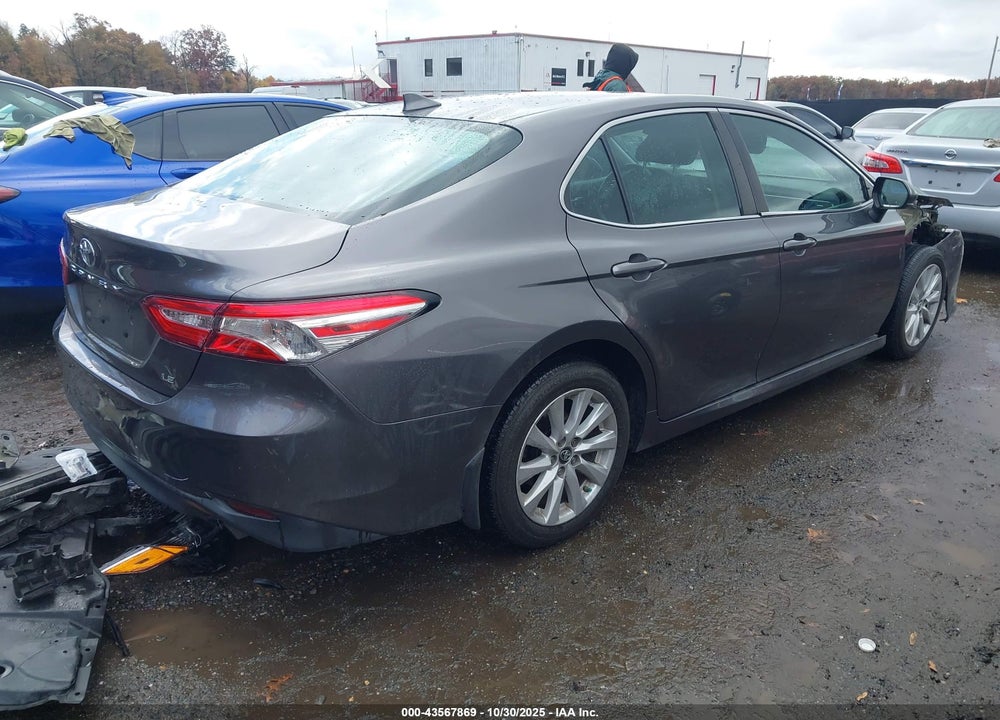 2019 TOYOTA CAMRY LE VIN: 4T1B11HK7KU688149