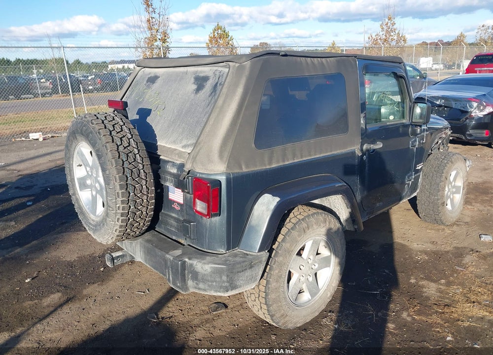 2007 JEEP WRANGLER SAHARA VIN: 1J8FA54147L171035
