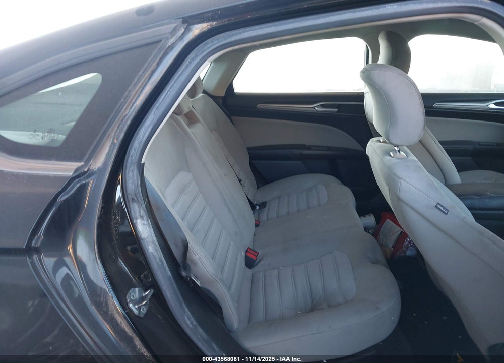 2017 FORD FUSION VIN: 3FA6P0G70HR171874
