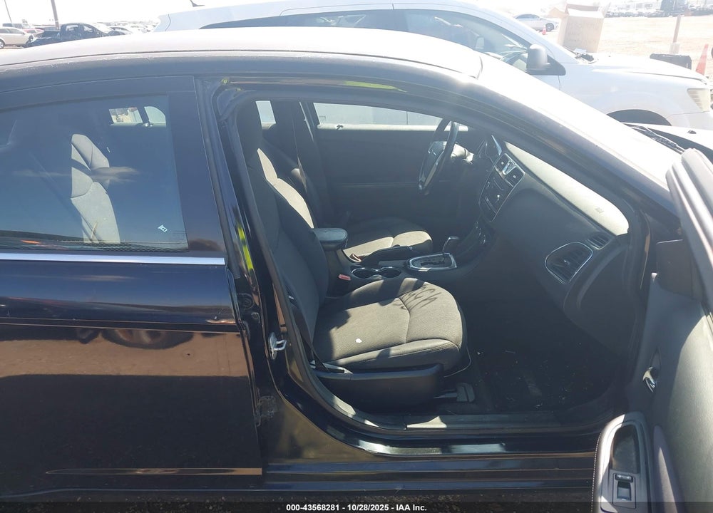 2012 CHRYSLER 200 TOURING VIN: 1C3CCBBB5CN331070
