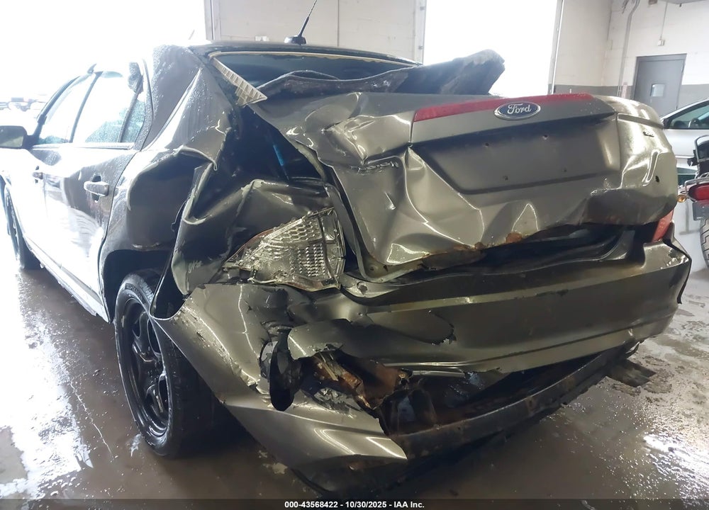 2011 FORD FUSION VIN: 3FAHP0HA3BR317047
