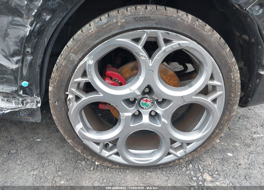 2024 ALFA ROMEO TONALE TI EAWD VIN: ZASPATCW2R3038911