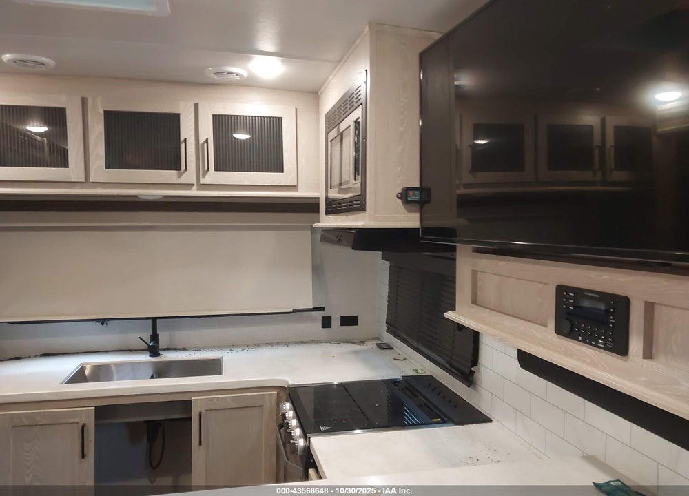 2022 ROCKWOOD RW SIGNATURE VIN: 4X4TRLF2XN1900574