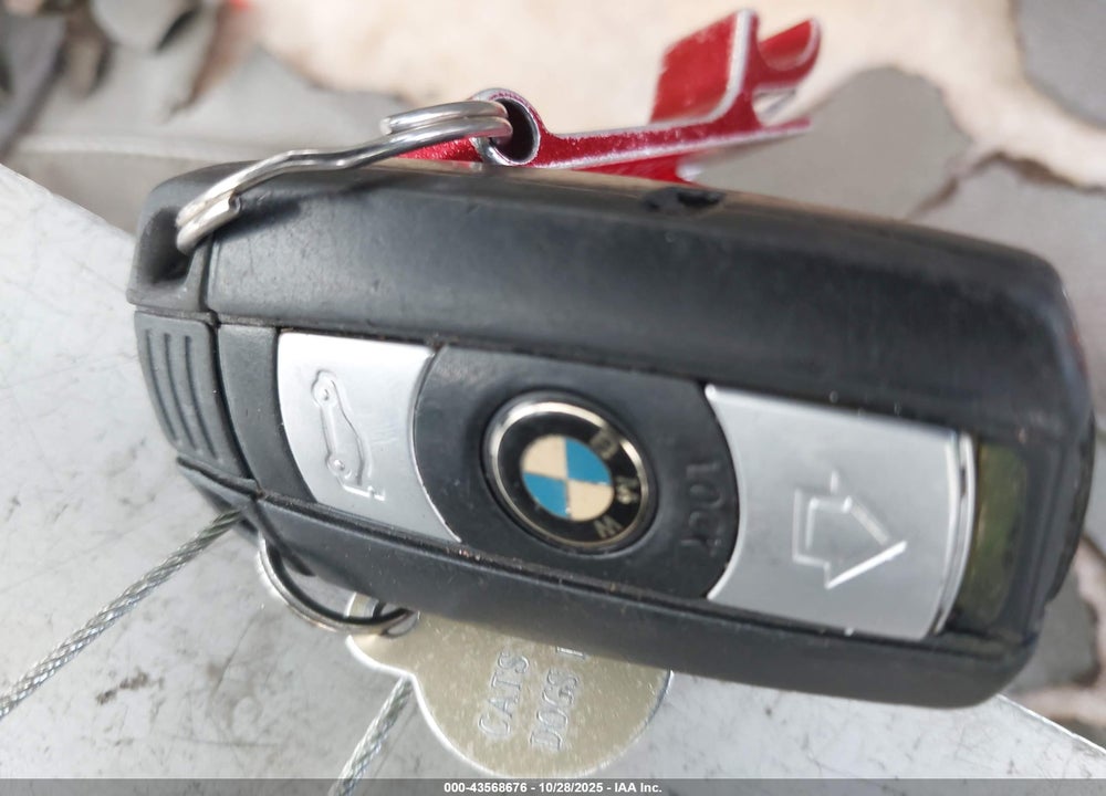 2011 BMW 328I VIN: WBAPH7G56BNN06047