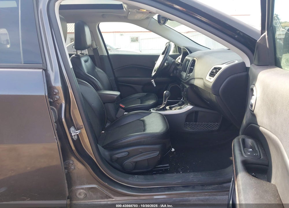 2018 JEEP COMPASS VIN: 3C4NJDBBXJT161632