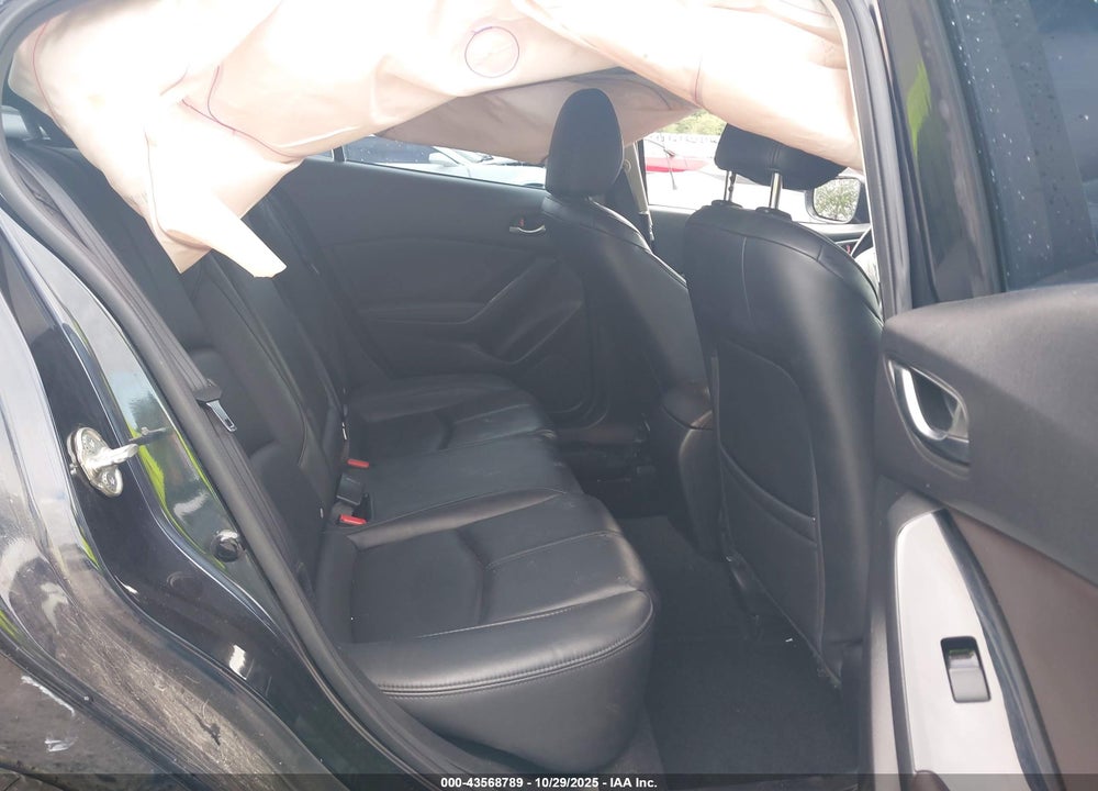 2018 MAZDA 3 TOURING VIN: 3MZBN1V39JM160070