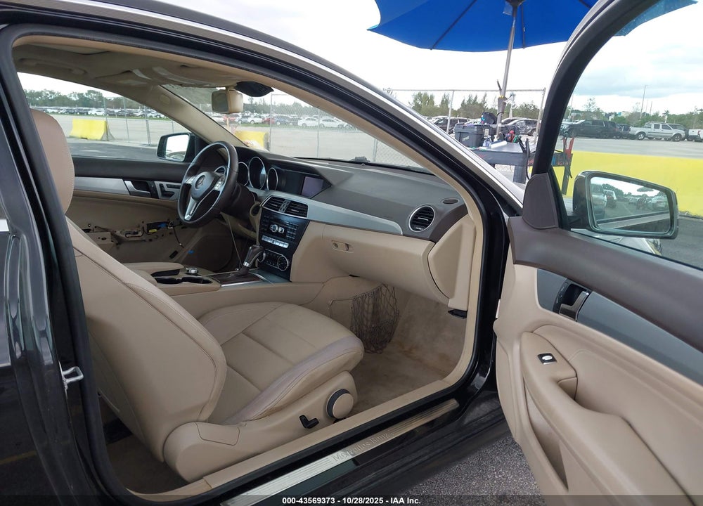 2013 MERCEDES-BENZ C 250 VIN: WDDGJ4HB5DG030719