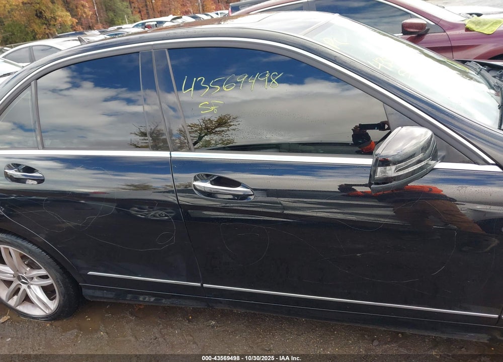 2013 MERCEDES-BENZ C CLASS VIN: WDDGF4HB4DR247118