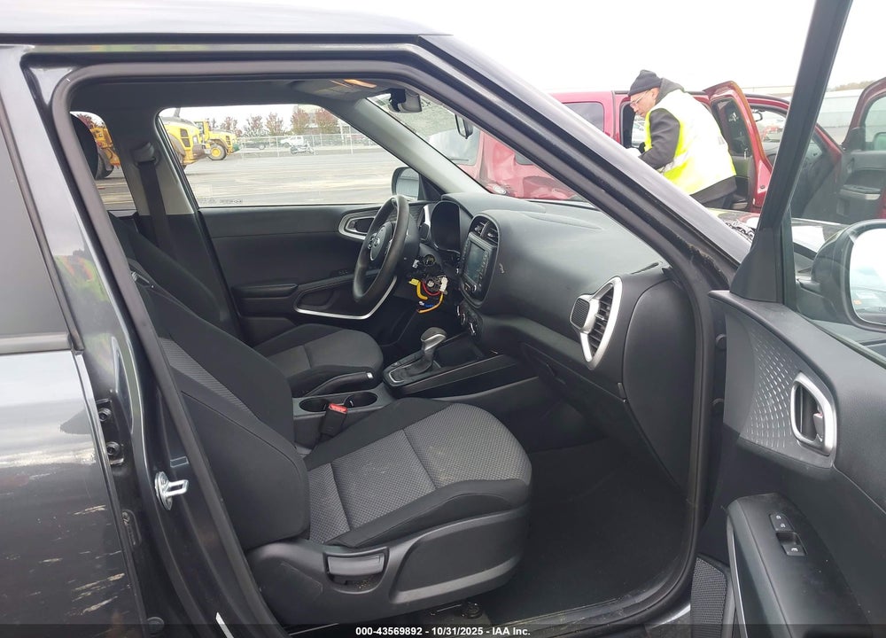 2021 KIA SOUL LX VIN: KNDJ23AU1M7753583
