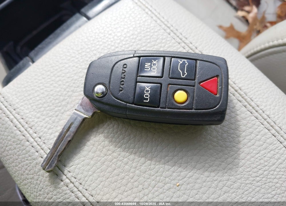 2004 VOLVO S80 2.5T VIN: YV1TS59H241367733