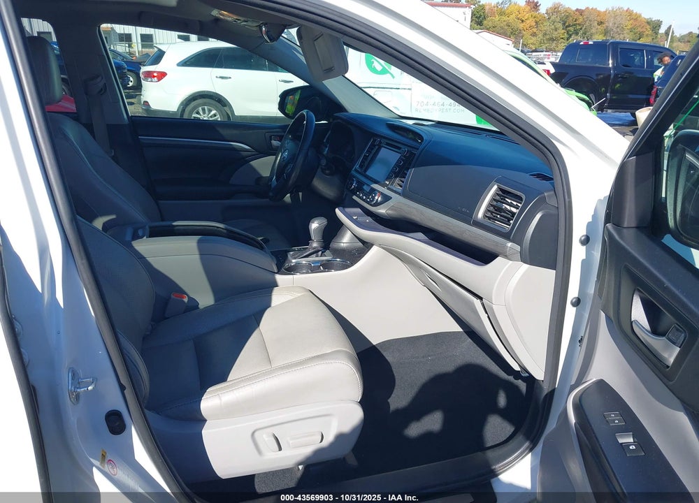 2017 TOYOTA HIGHLANDER LIMITED VIN: 5TDYZRFH5HS218017