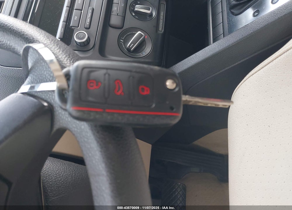 2012 VOLKSWAGEN JETTA VIN: 3VWDP7AJ3CM114621