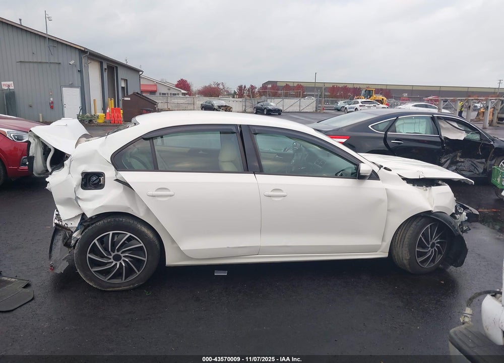 2012 VOLKSWAGEN JETTA VIN: 3VWDP7AJ3CM114621
