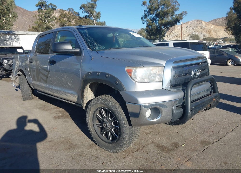 2013 TOYOTA TUNDRA GRADE 5.7L V8 VIN: 5TFDY5F18DX320719