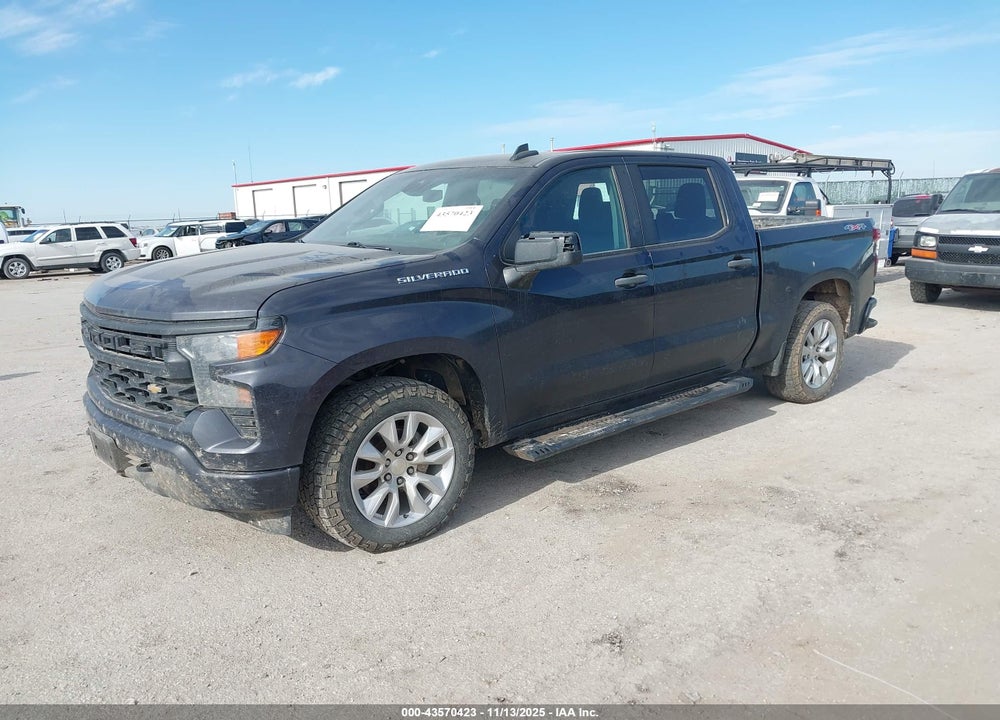 2022 CHEVROLET SILVERADO 1500 4WD SHORT BED CUSTOM VIN: 1GCPDBEK8NZ644955