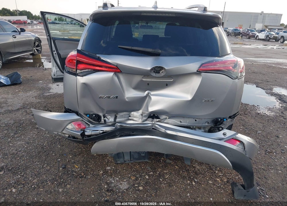 2016 TOYOTA RAV4 XLE VIN: 2T3WFREV7GW287053