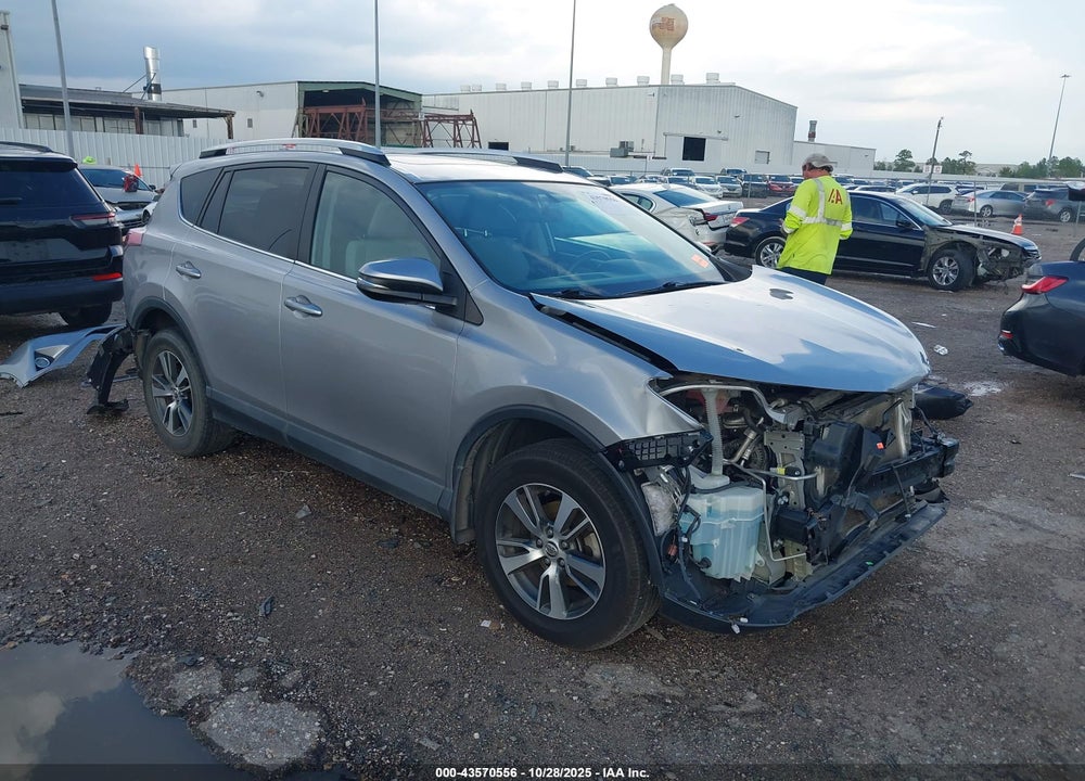 2016 TOYOTA RAV4 XLE VIN: 2T3WFREV7GW287053