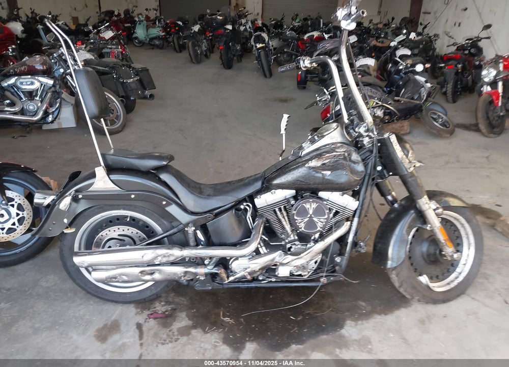 2011 HARLEY-DAVIDSON FLSTFB VIN: 1HD1JN512BB026122