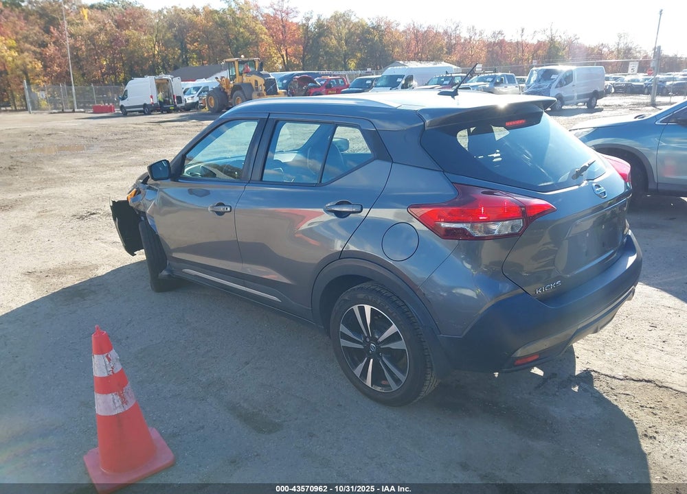 2019 NISSAN KICKS SR VIN: 3N1CP5CU3KL503650