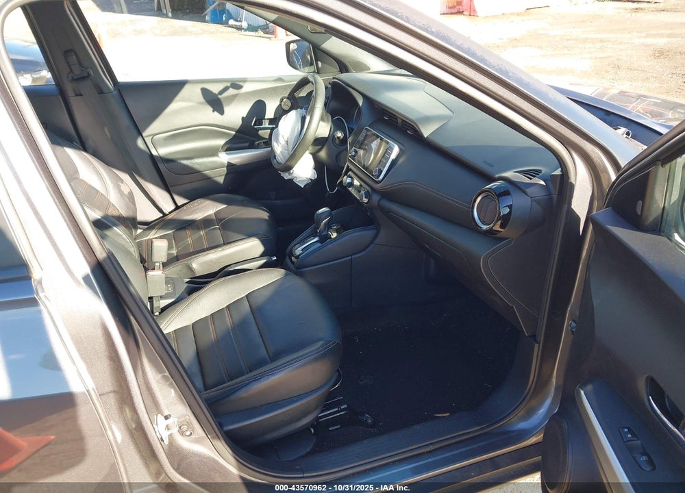 2019 NISSAN KICKS SR VIN: 3N1CP5CU3KL503650
