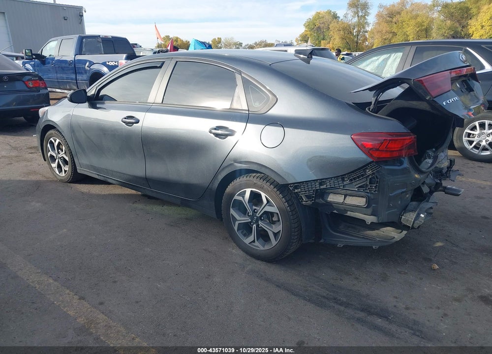 2020 KIA FORTE LXS VIN: 3KPF24AD7LE255589
