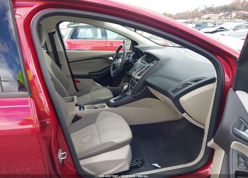 2014 FORD FOCUS SE VIN: 1FADP3F22EL103357