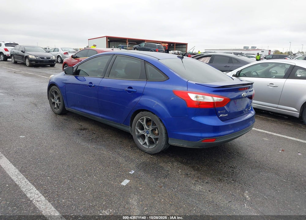 2014 FORD FOCUS VIN: 1FADP3F2XEL325094