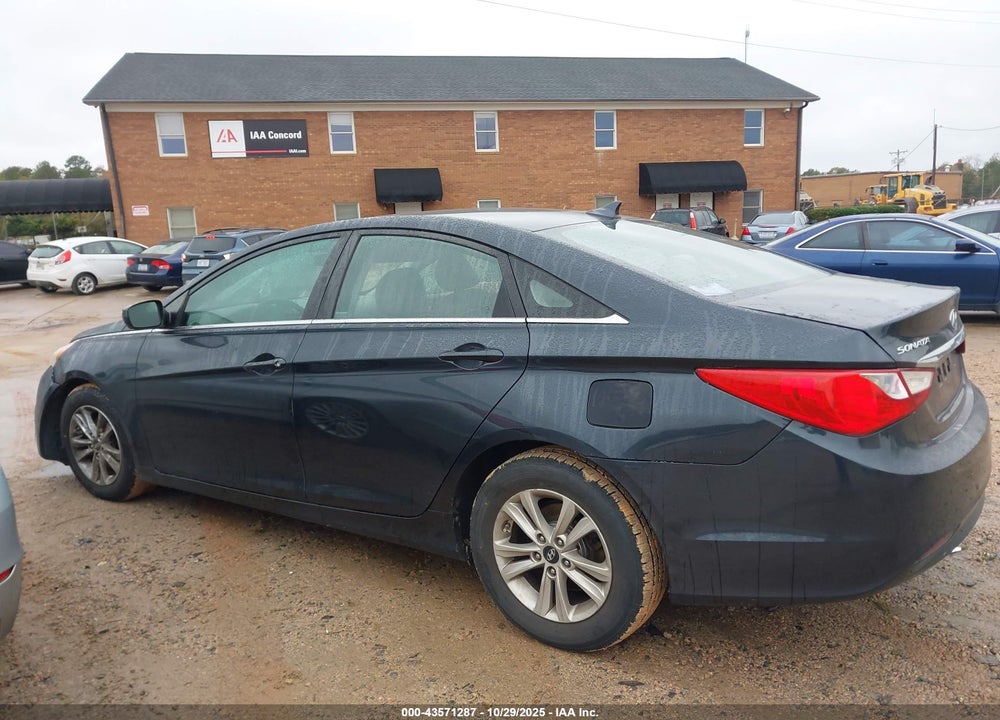 2011 HYUNDAI SONATA VIN: 5NPEB4AC9BH074913