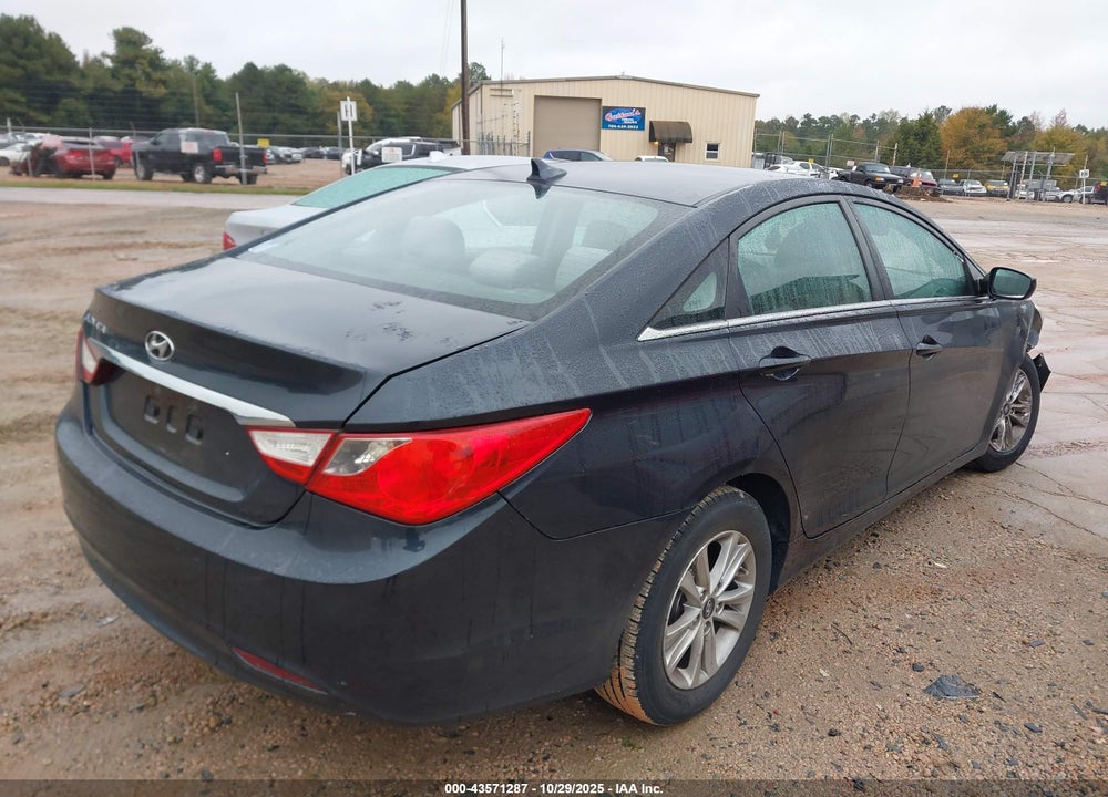 2011 HYUNDAI SONATA VIN: 5NPEB4AC9BH074913