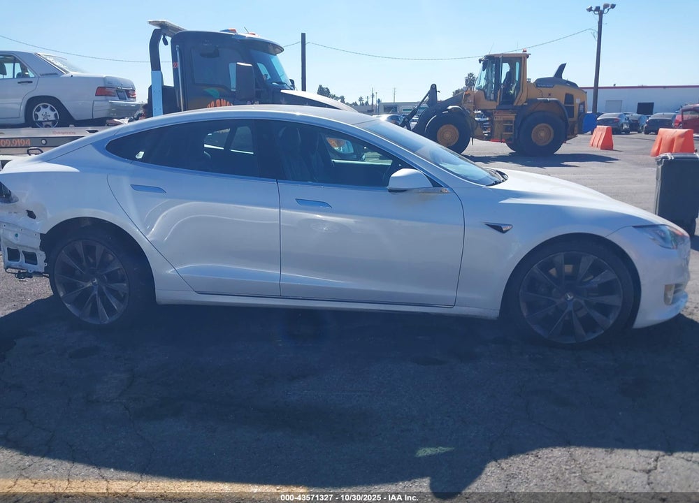 2020 TESLA MODEL S VIN: 5YJSA1E23LF370211