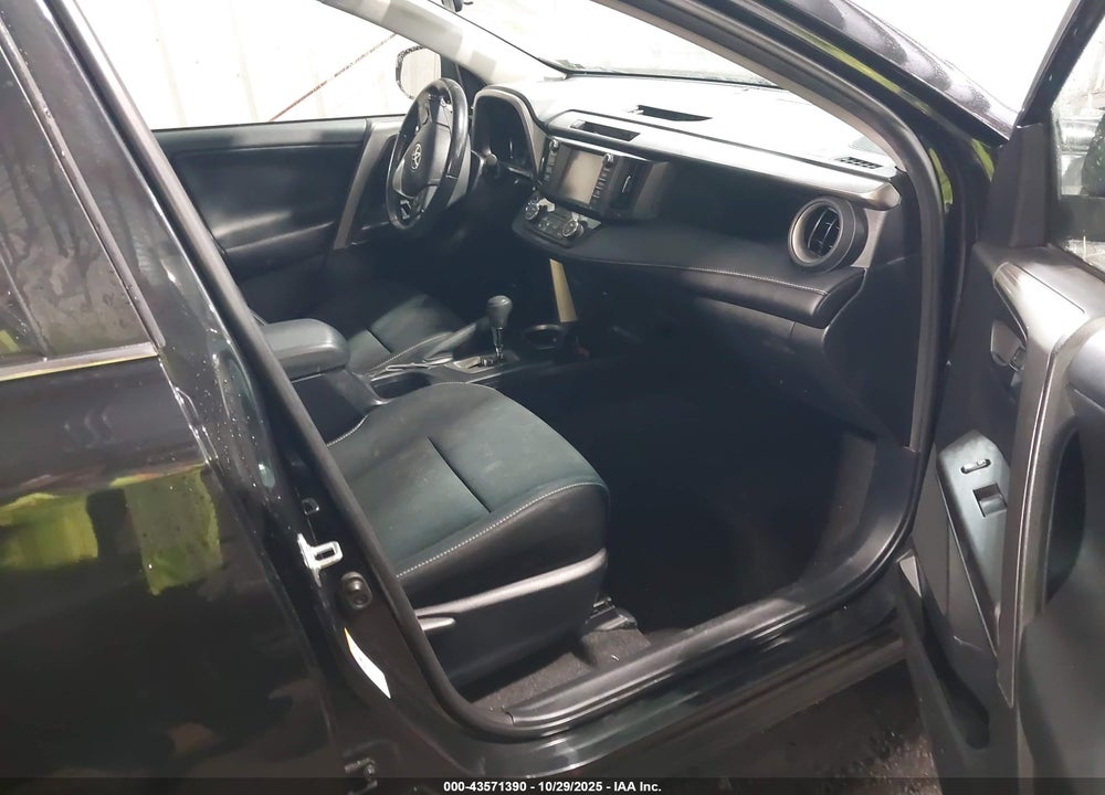 2017 TOYOTA RAV4 HYBRID XLE VIN: JTMRJREV4HD122507