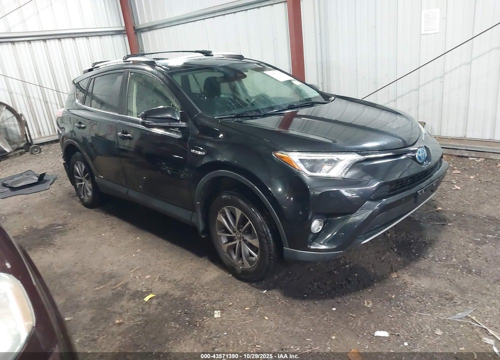 2017 TOYOTA RAV4 HYBRID XLE VIN: JTMRJREV4HD122507