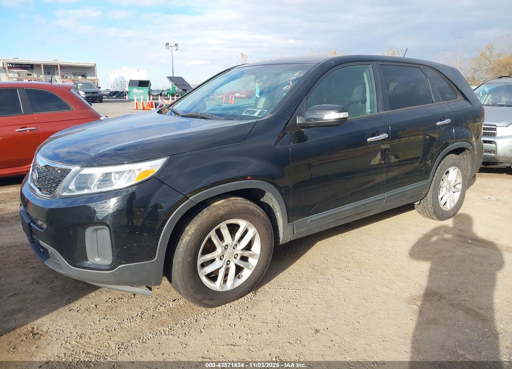 2014 KIA SORENTO LX VIN: 5XYKT3A69EG426730