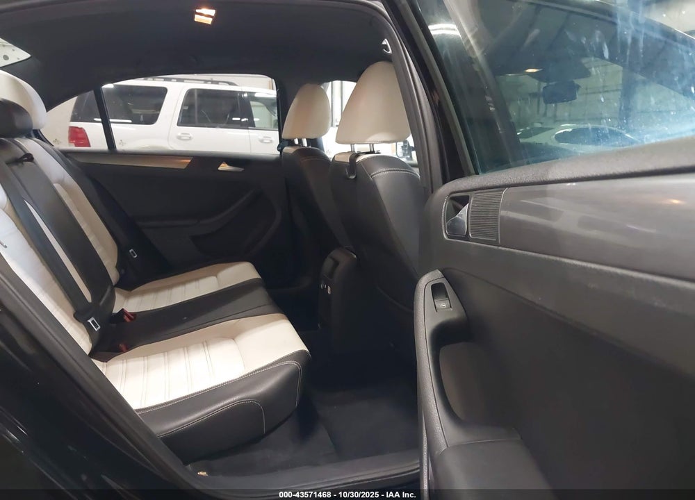 2016 VOLKSWAGEN JETTA 1.8T SPORT VIN: 3VWD17AJ3GM297784