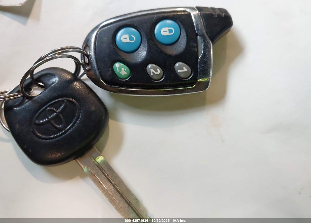 2007 TOYOTA COROLLA VIN: JTDBR32E970104179