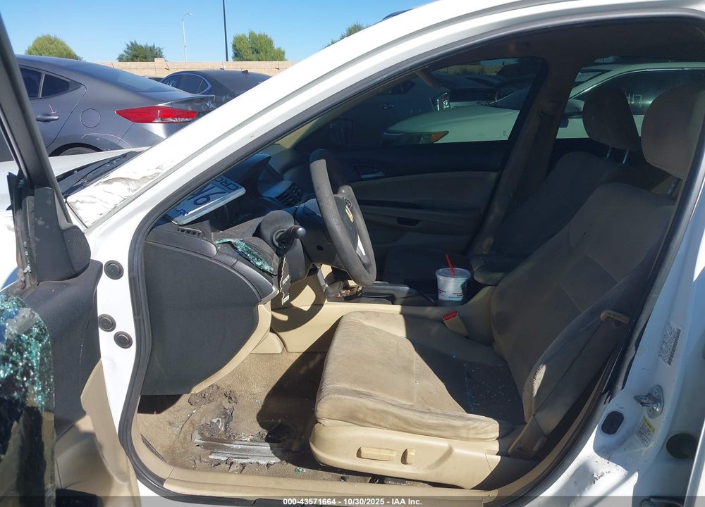 2011 HONDA ACCORD 2.4 LX-P VIN: 1HGCP2F47BA107558