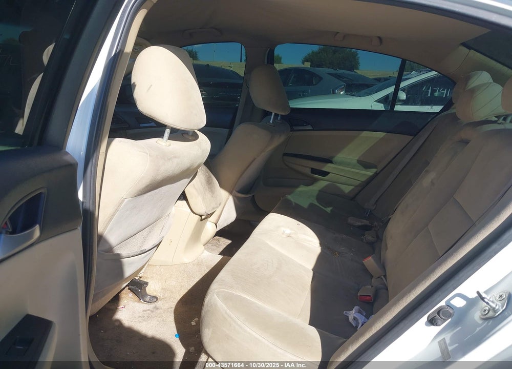 2011 HONDA ACCORD 2.4 LX-P VIN: 1HGCP2F47BA107558