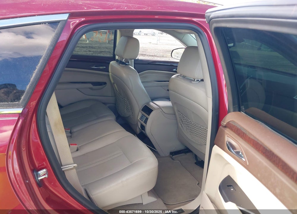 2013 CADILLAC SRX PERFORMANCE COLLECTION VIN: 3GYFNDE36DS543481