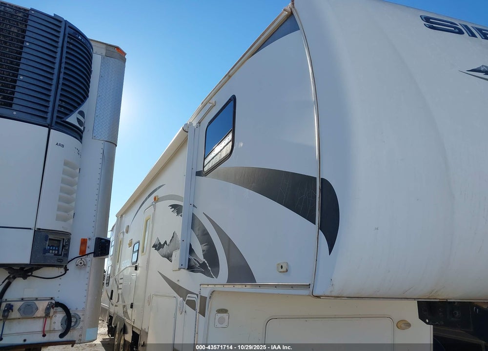 2009 FOREST RIVER SIERRA 335 VIN: 4X4FSEJ259J034065