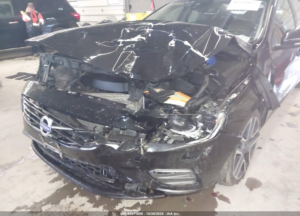 2017 VOLVO S60 T5 DYNAMIC VIN: YV140MTL1H2437112