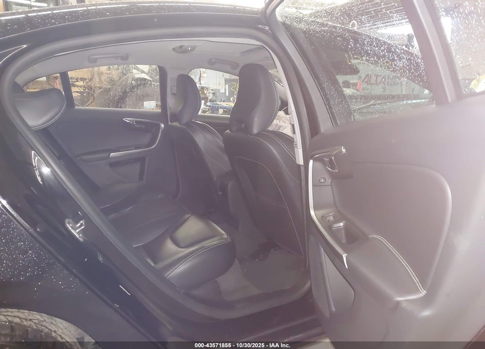 2017 VOLVO S60 T5 DYNAMIC VIN: YV140MTL1H2437112