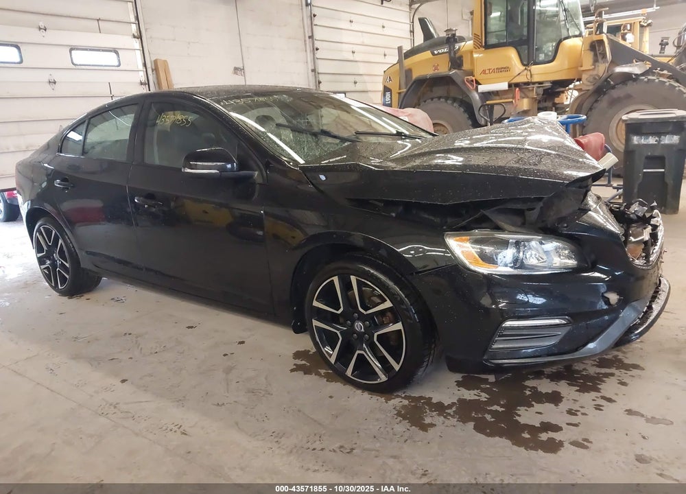 2017 VOLVO S60 T5 DYNAMIC VIN: YV140MTL1H2437112
