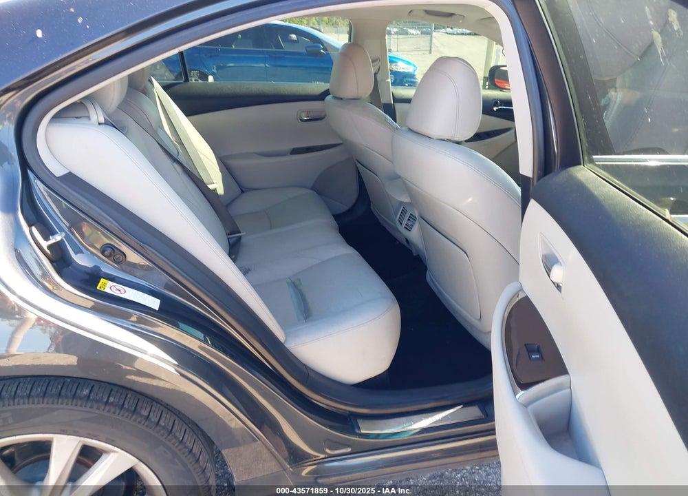 2011 LEXUS ES 350 VIN: JTHBK1EG1B2453564